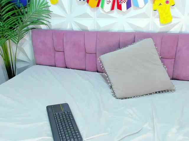 Chanell-Banks webcam