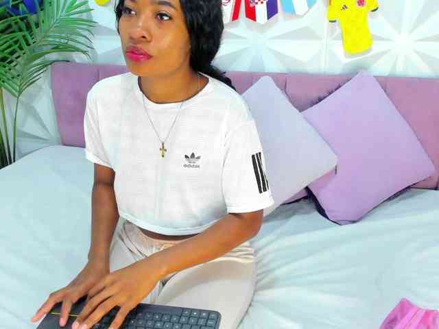 Chanell-Banks webcam