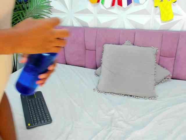 Chanell-Banks webcam