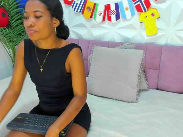 Chanell-Banks webcam