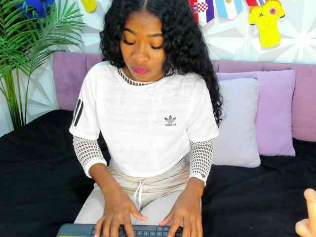 Chanell-Banks webcam