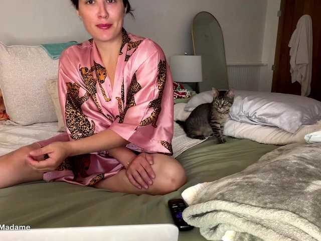 Mysteriousmadam live cam preview