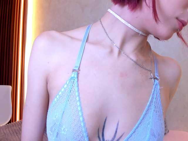 mia-greey live cam on BongaCams