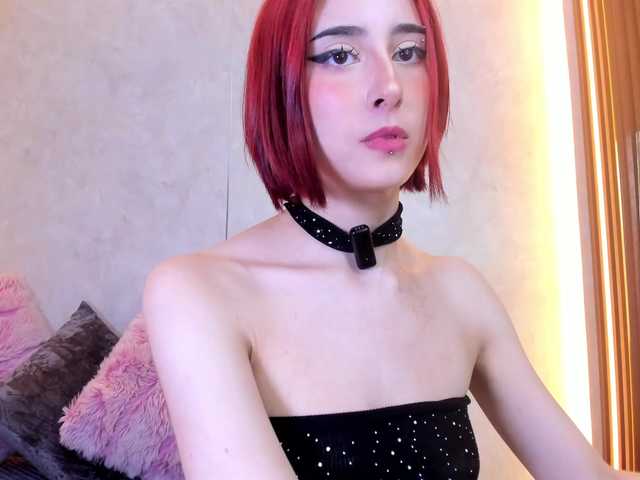 mia-greey live cam on BongaCams