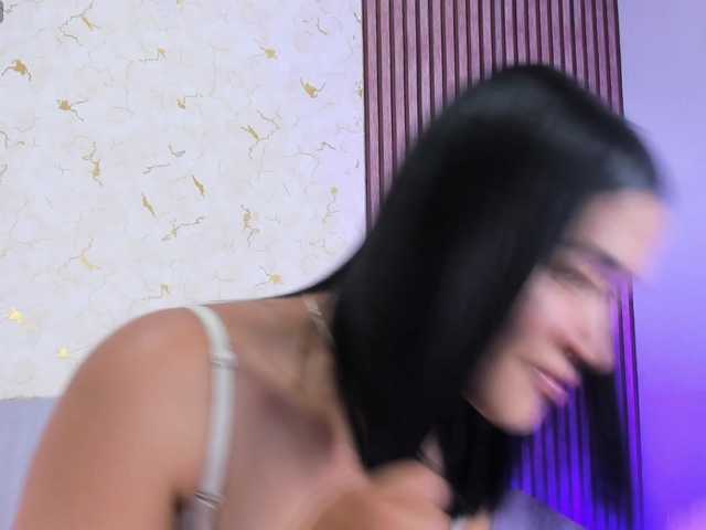 Victoria-Monroe live cam on BongaCams