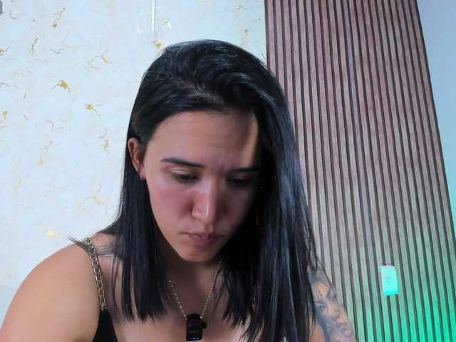 Victoria-Monroe live webcam show