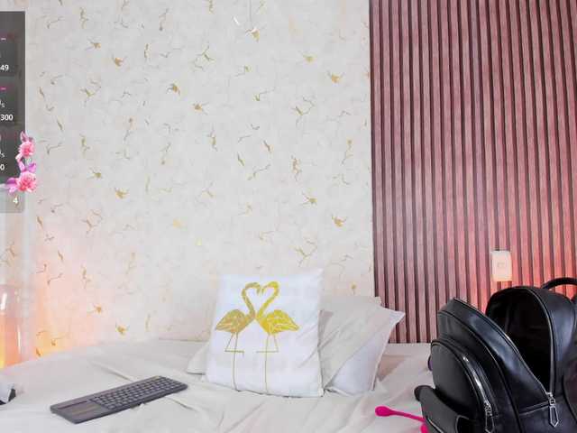 Victoria-Monroe live webcam show