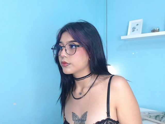AzulaDark live webcam show