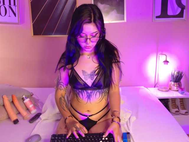 AzulaDark live cam on BongaCams