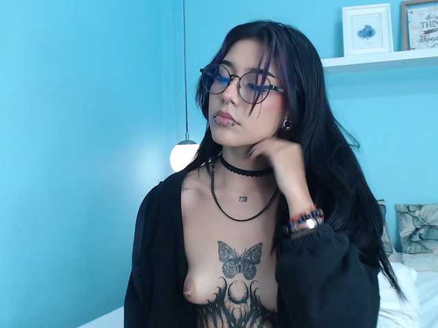 AzulaDark live webcam show