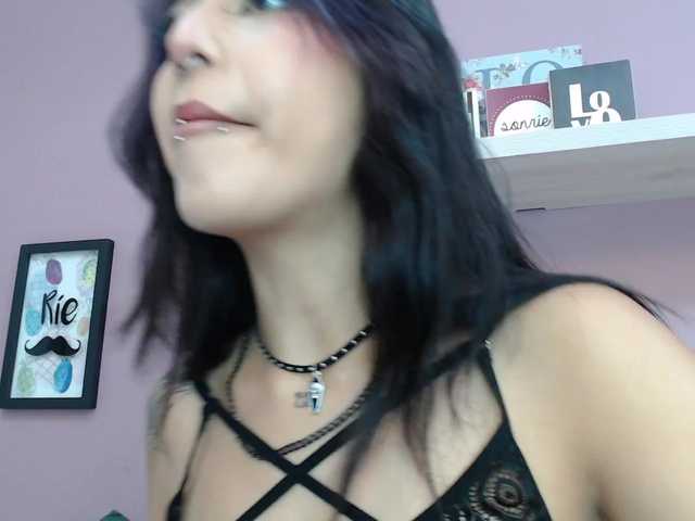AzulaDark live cam on BongaCams