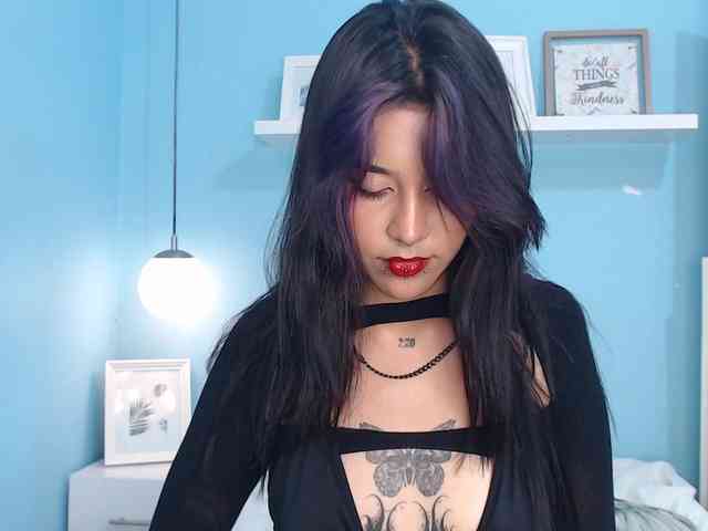 Model: AzulaDark