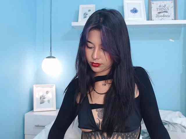 Model: AzulaDark