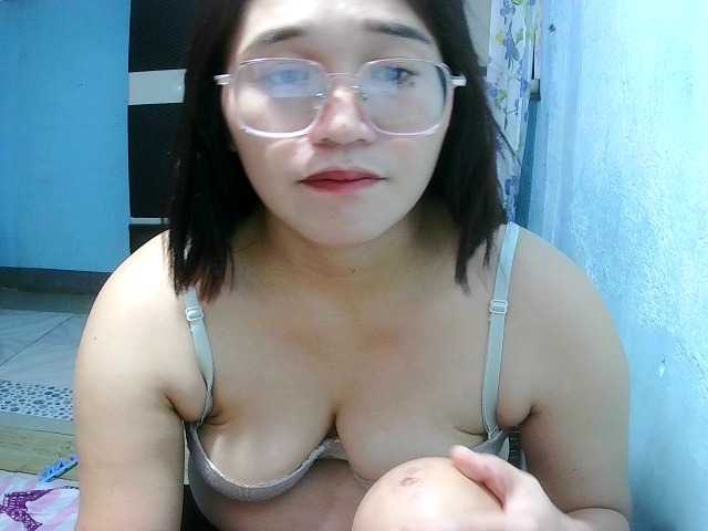 Sexbomb631 live cam on BongaCams