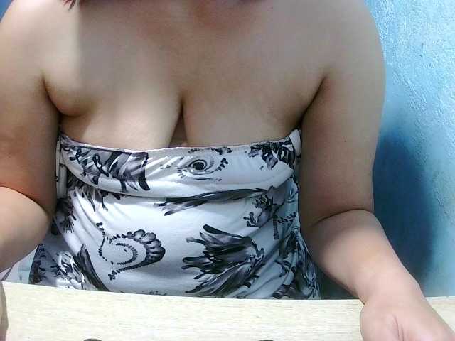 Sexbomb631 live cam on BongaCams
