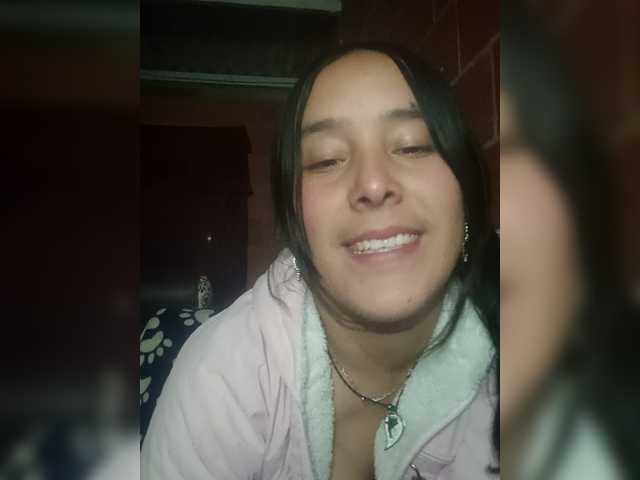 Alaiabella live cam on BongaCams