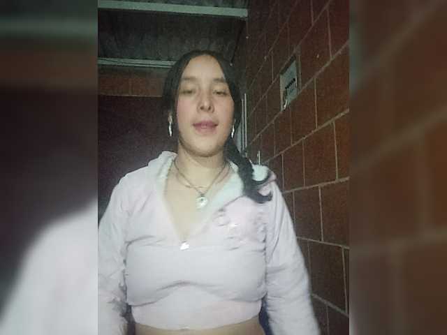Alaiabella live cam on BongaCams