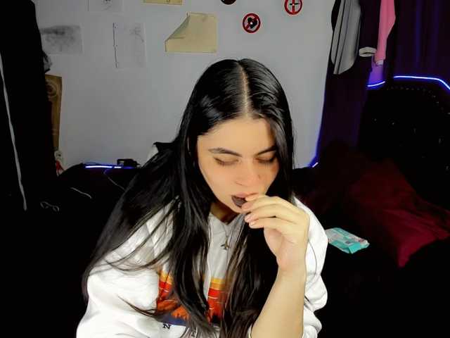 maddison-ivannova live cam on BongaCams