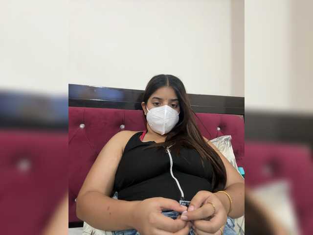 Yourannie9050 live cam on BongaCams