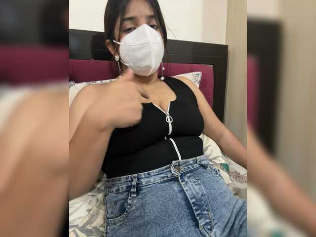 Yourannie9050 live cam on BongaCams