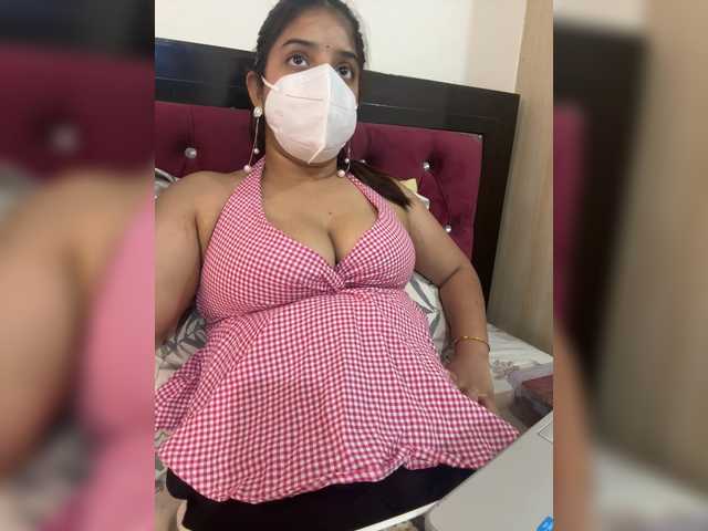 Yourannie9050 live cam on BongaCams