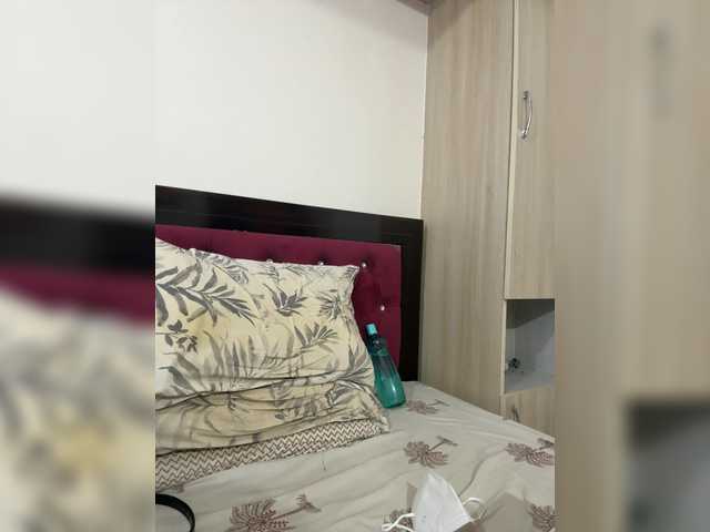 Yourannie9050 live cam on BongaCams