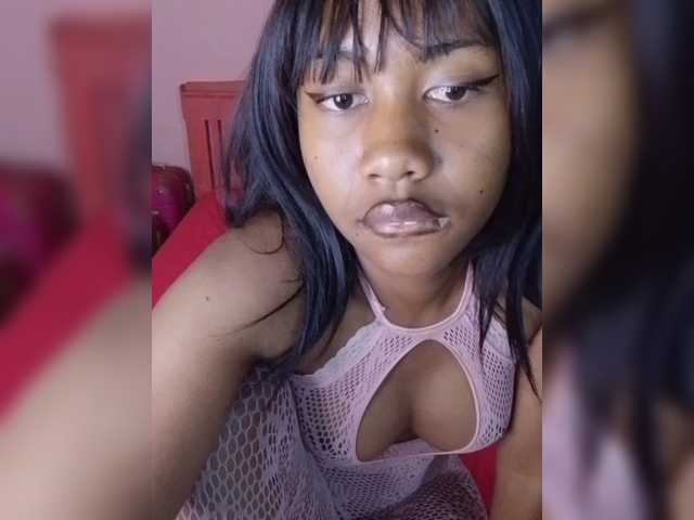 Laurapink live cam on BongaCams
