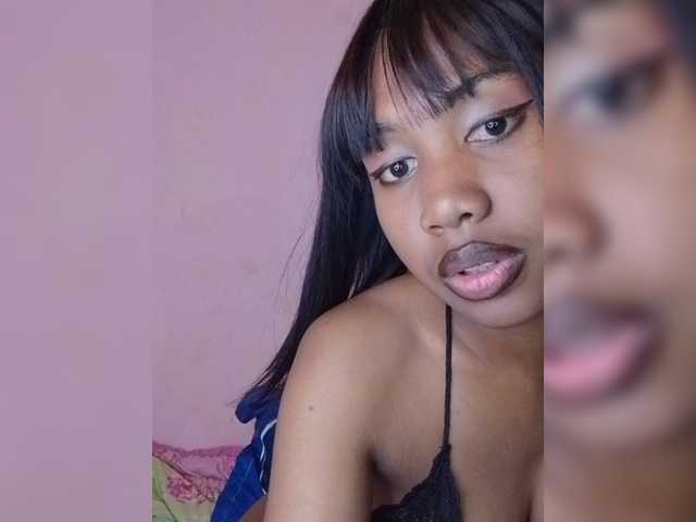 Laurapink live cam on BongaCams