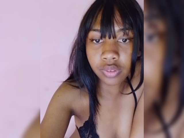 Laurapink live cam on BongaCams