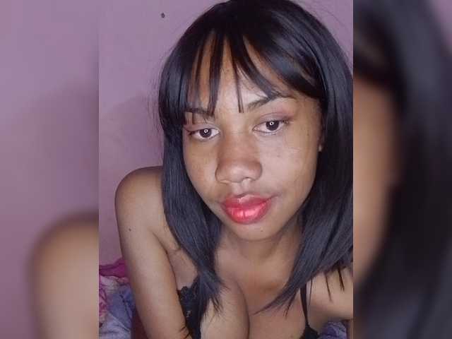 Laurapink live cam on BongaCams