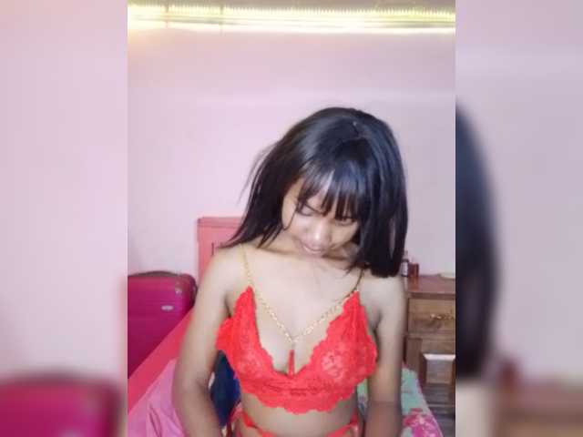 Laurapink live cam on BongaCams