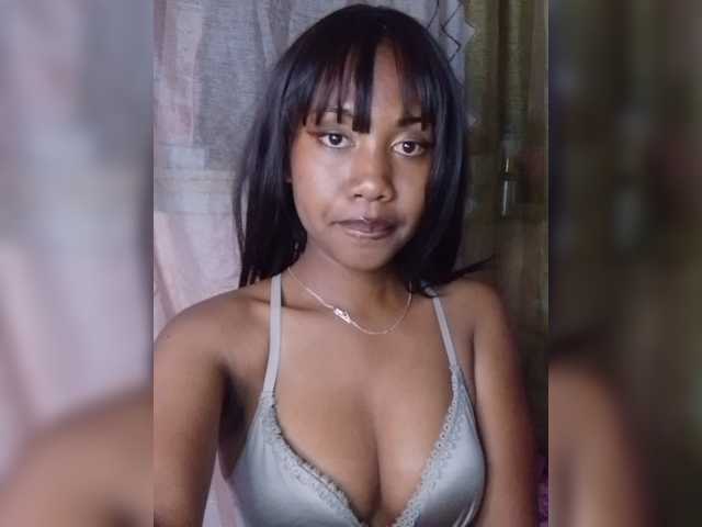 Laurapink live cam on BongaCams