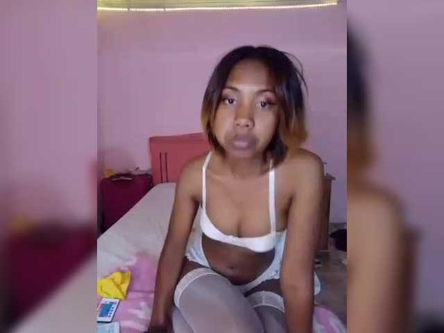 Laurapink live cam on BongaCams