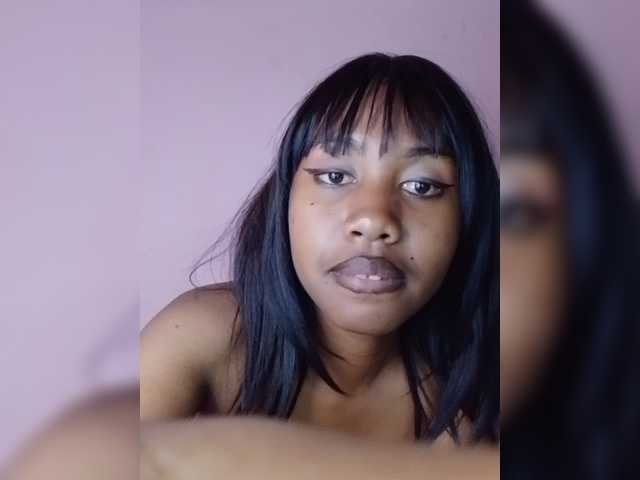 Laurapink live cam on BongaCams