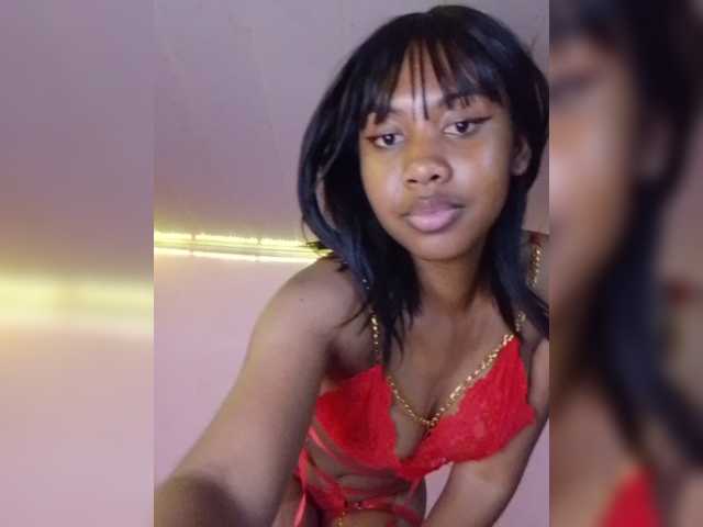 Laurapink live cam on BongaCams