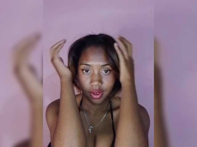 Laurapink live cam on BongaCams