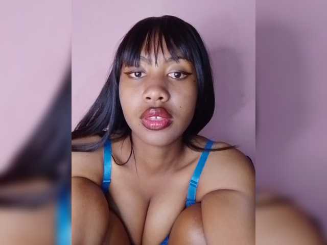 Laurapink live cam on BongaCams