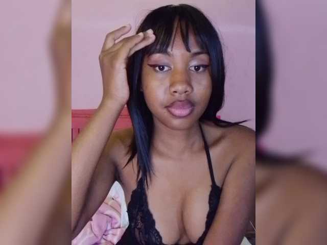 Laurapink live cam on BongaCams