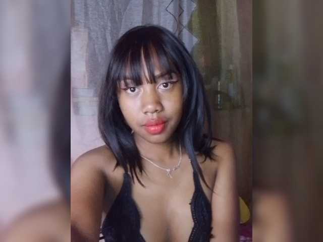 Laurapink live cam on BongaCams