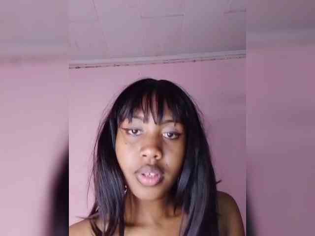 Laurapink Live Webcam on BongaCams