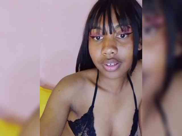 Laurapink Live Webcam on BongaCams
