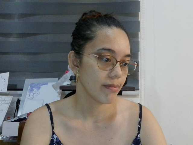 simplesindyxx webcam bongacams model stream image
