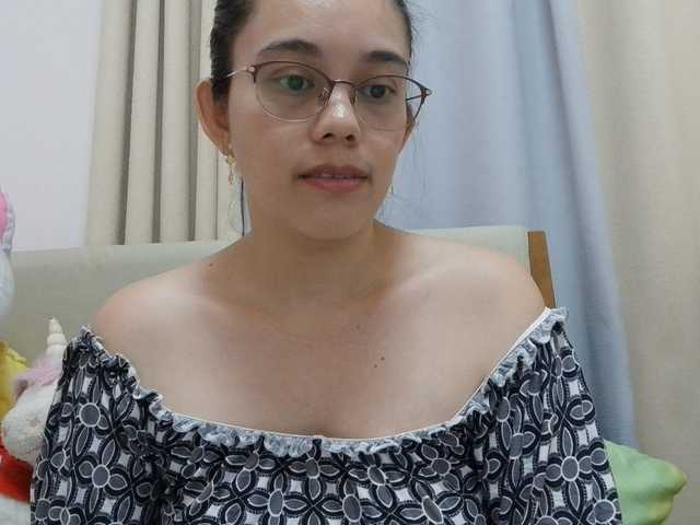 simplesindyxx live cam on BongaCams