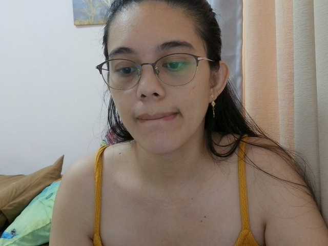simplesindyxx live cam on BongaCams