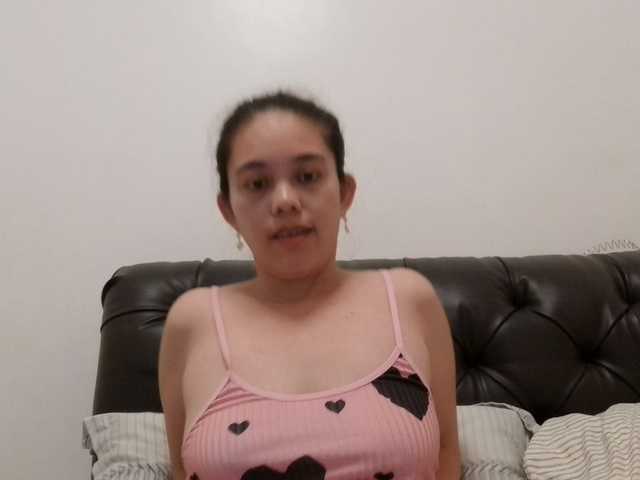 simplesindyxx live cam on BongaCams