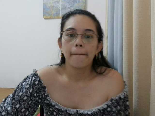 simplesindyxx live cam on BongaCams