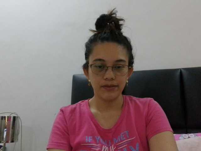 simplesindyxx, en vivo ahora en BongaCams