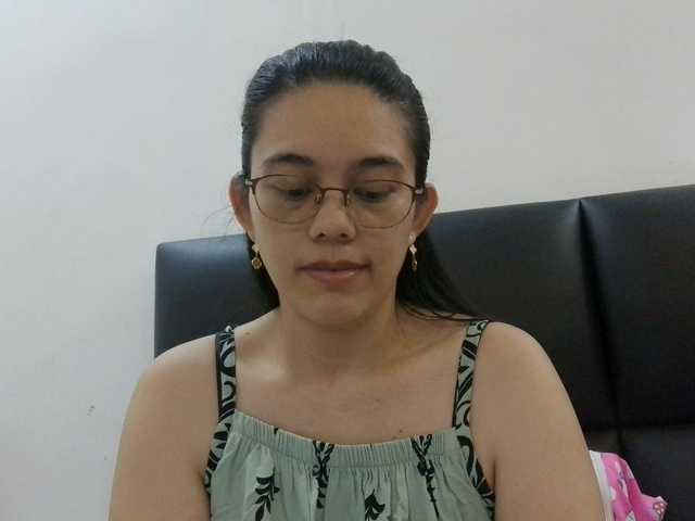 simplesindyxx live cam on BongaCams