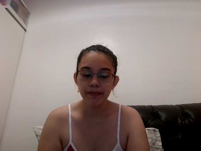 simplesindyxx live cam on BongaCams