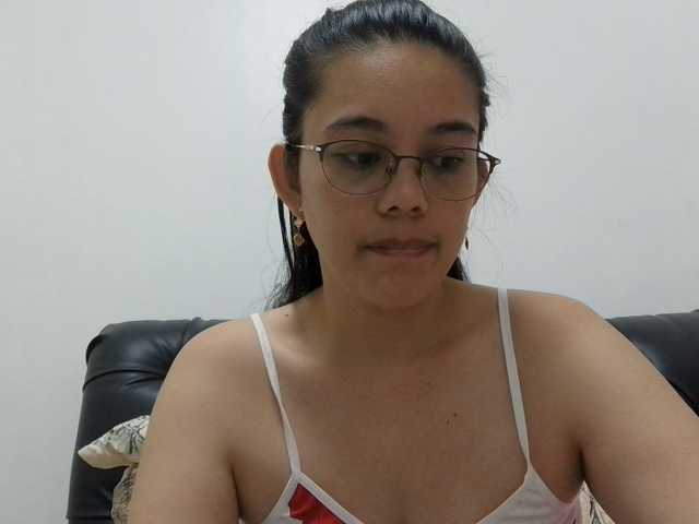 simplesindyxx live cam on BongaCams